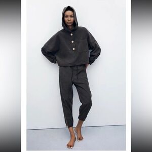 Zara jogger pants with zip hem